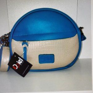 Small shoulder bag